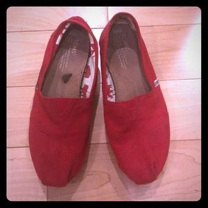 Tom’s Red shoes size W 9.5
